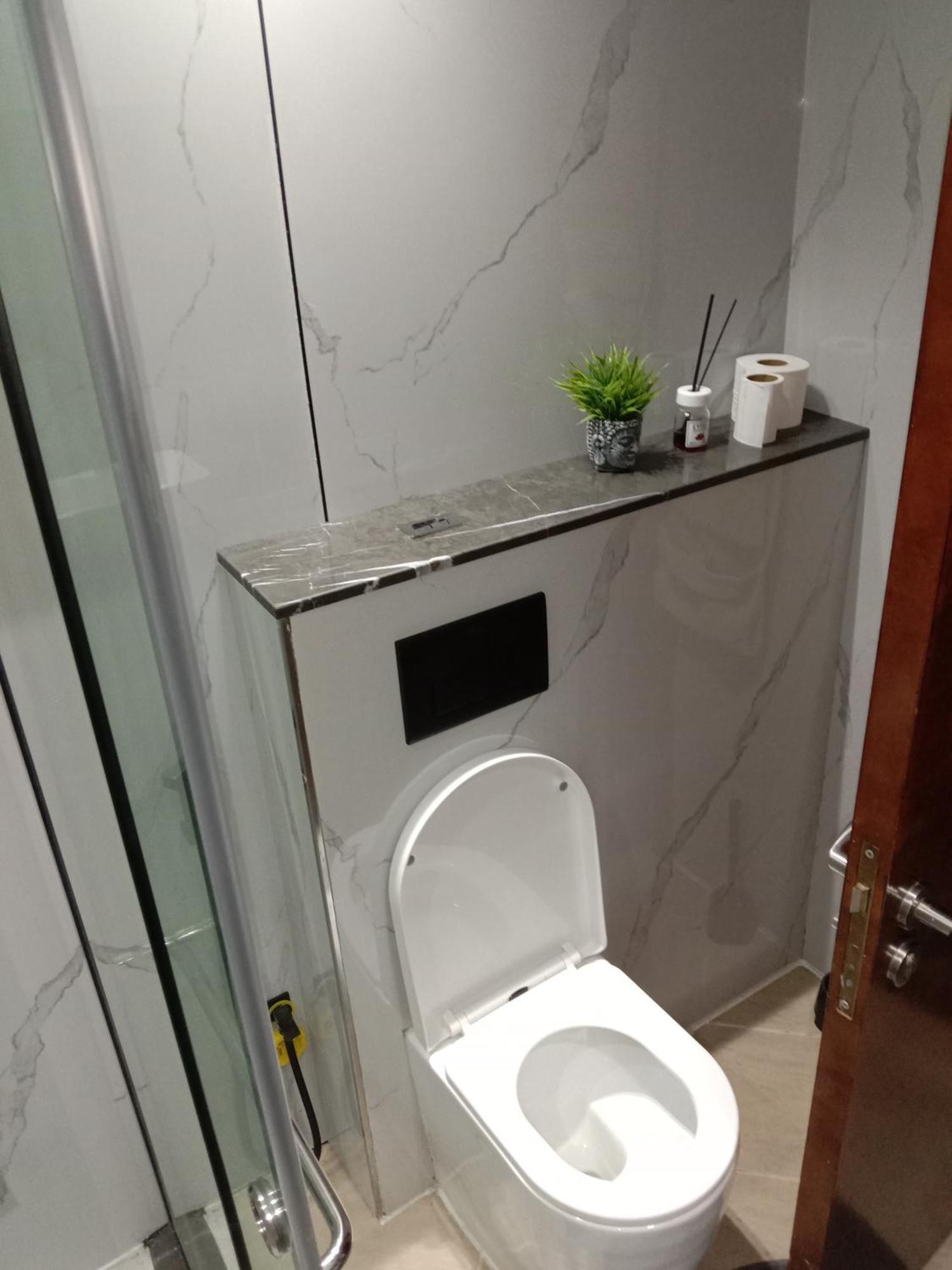 Huge Entire Apartment For Couples ,Families & Groups -Up To 5 Guests- With Free Pool, Steam & Sauna ,Jvc,Dubaj Kültér fotó